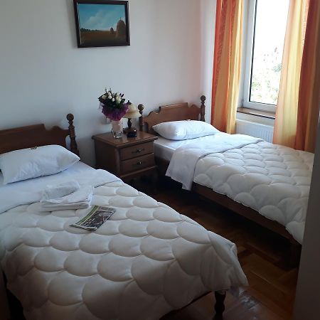 Hotel Cetojevic Баня Лука Екстериор снимка